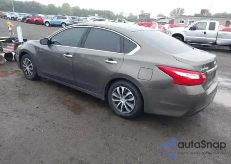 2016 Nissan Altima 2.5/2.5 S/2.5 Sl/2.5 Sr/2.5 Sv из США, поврежденный, VIN 1N4AL3AP3GN349164